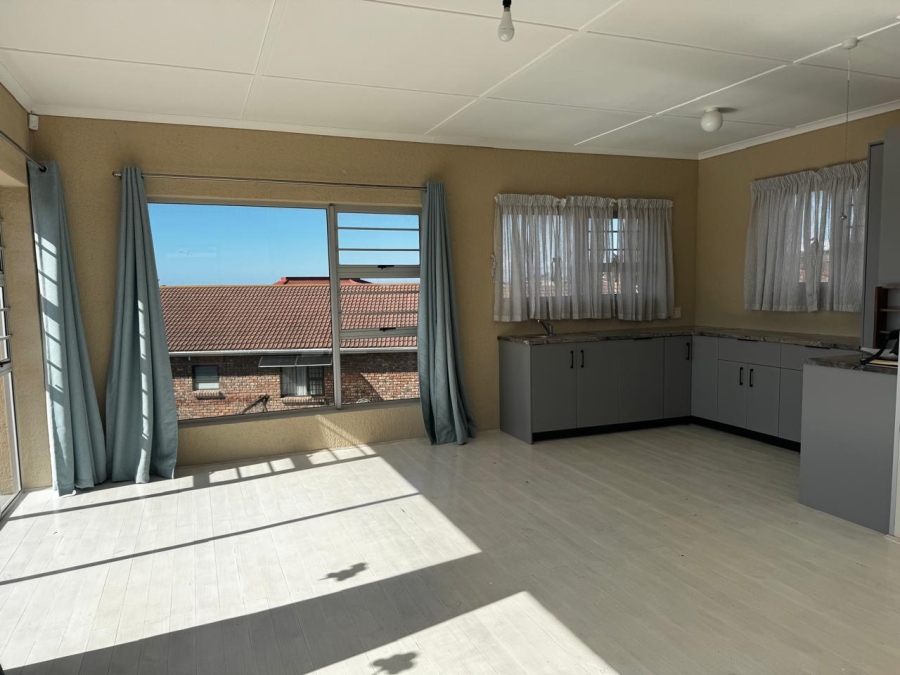 3 Bedroom Property for Sale in Wavecrest Eastern Cape